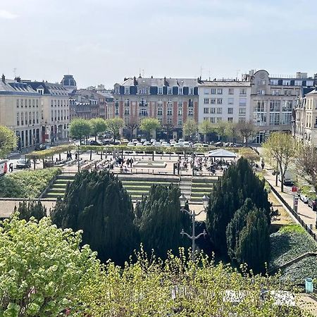Forum Champagne Grand T2 Climatise Vue Cathedrale Reims Bagian luar foto